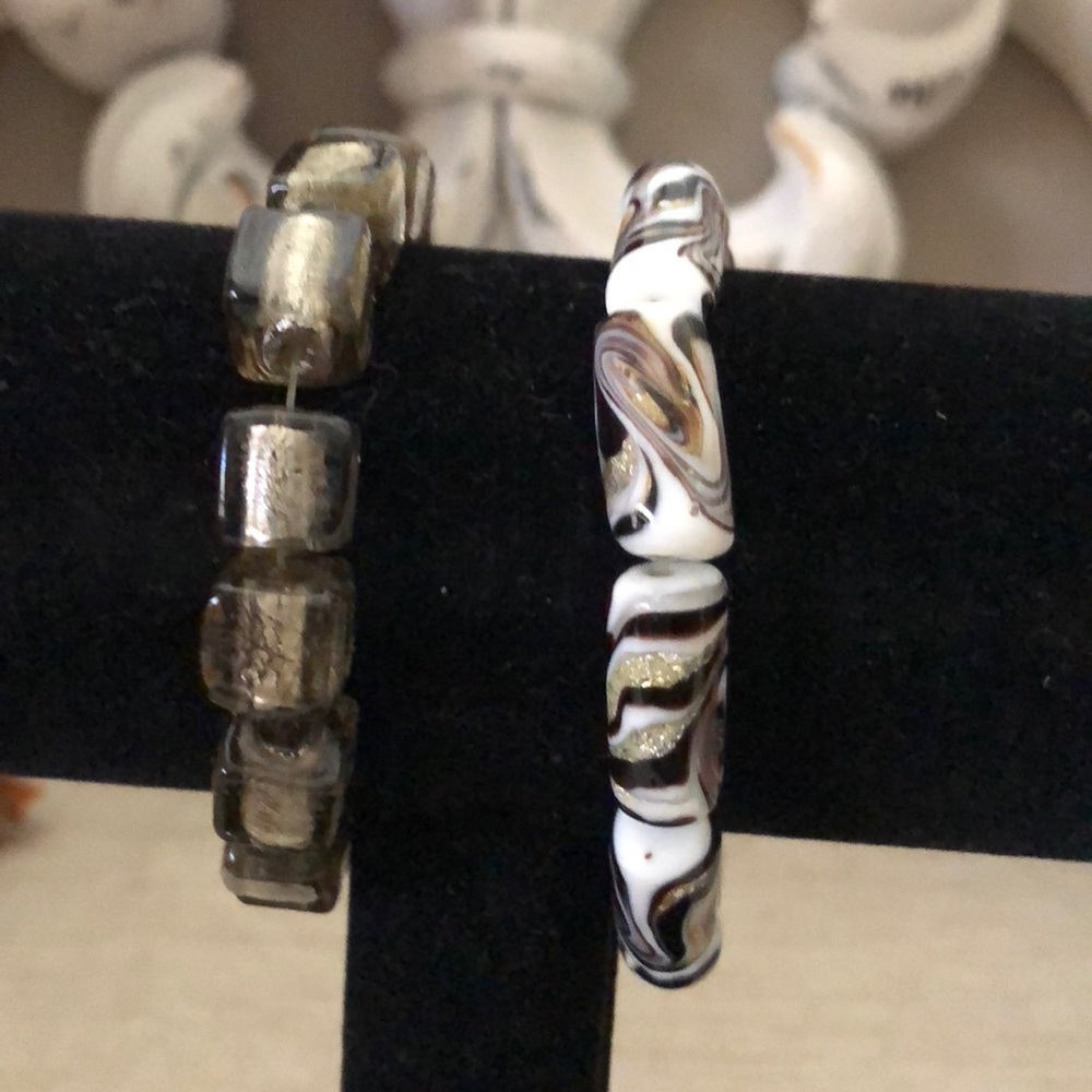 Lot of 2 Glass Bead Bracelet Taupe/Pattern